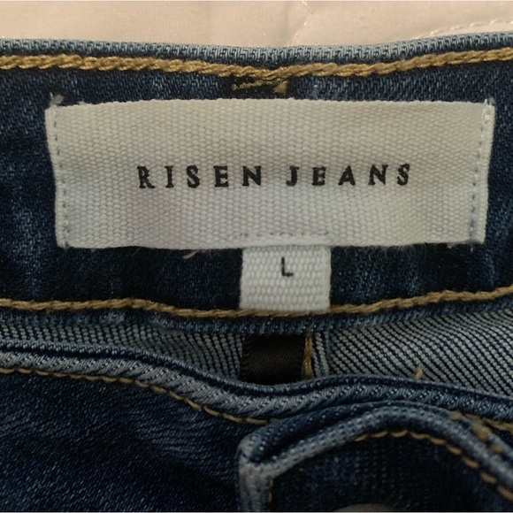 Risen High Waist Denim Shorts Size L.  NWT. Dark Wash. - Picture 5 of 10